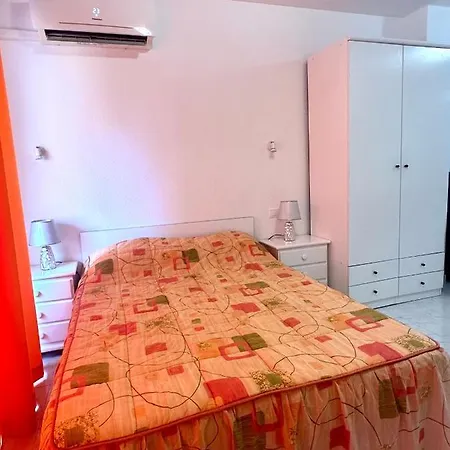 Estudio A 1 Minuto De La Playa Апартаменты